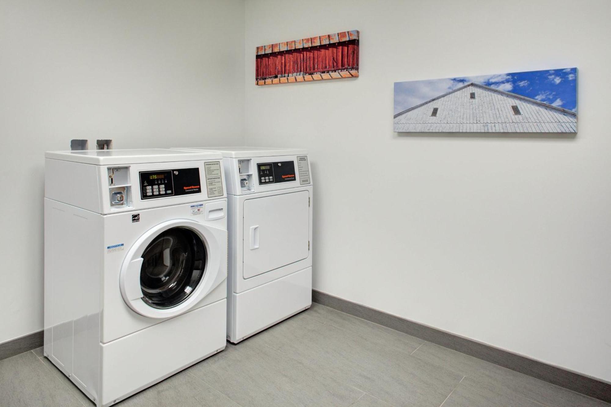 Fairfield Inn & Suites By Marriott Roanoke Salem Bagian luar foto